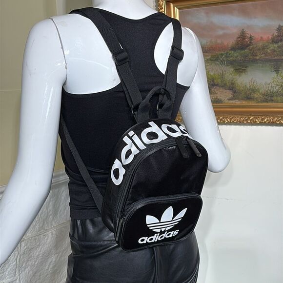 NWOT Adidas Originals Women's Santiago Mini Backpack Black & White 35L - Picture 2 of 12